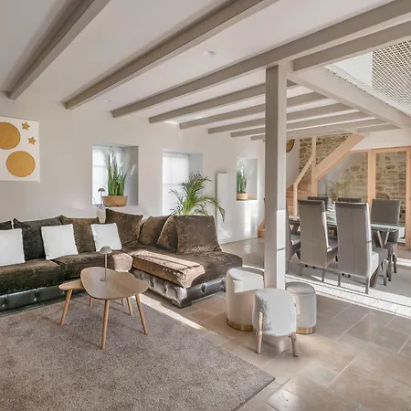 فيلة Large Longhouse With Hot Tub & Sauna, 4 Bathrooms, 4 Tvs Guérande
